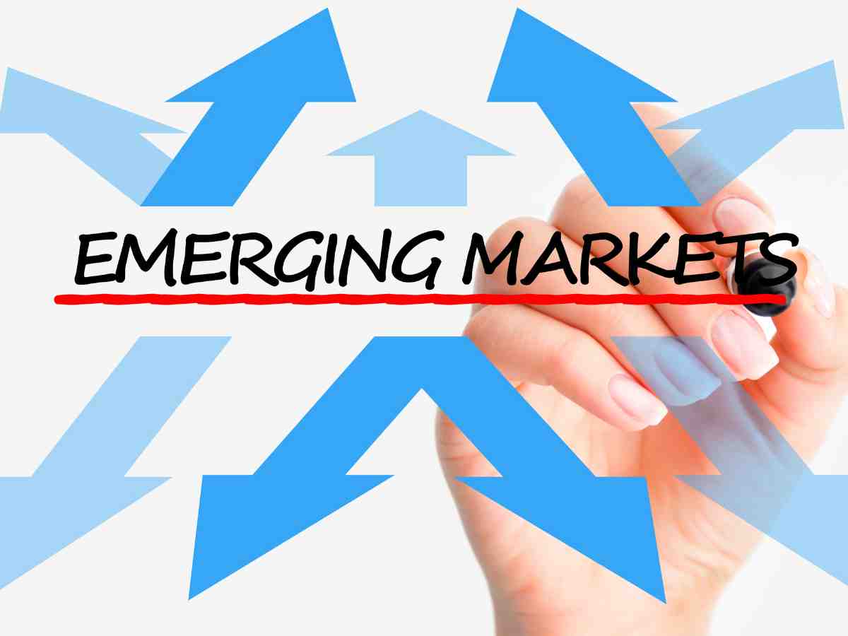 Identify-emerging-market-trends-in-the-UAE