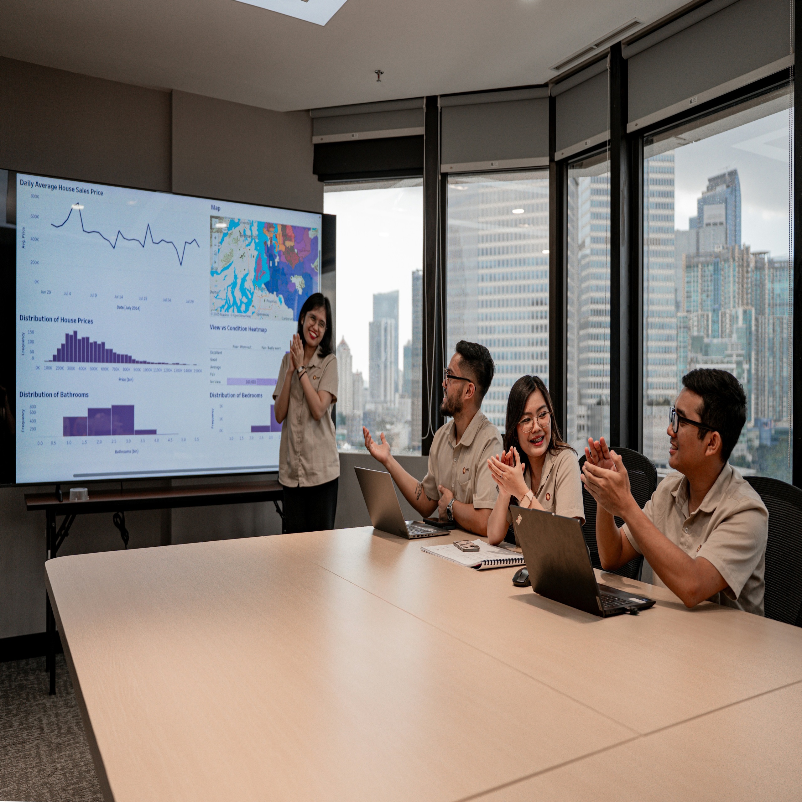Business Management Consultants Vs In-House Strategy Team Which Is Right for Your Business